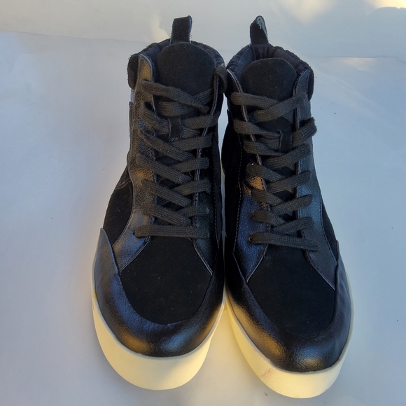 Splendid Lucille Suede & Leather Lace-up Ankle Bootie Mid Top Sneaker 10 Black - Picture 2 of 16